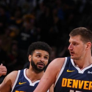 开云登录入口地址-掘金重登西部第一！湖勇都不妙 詹皇库里同病相怜